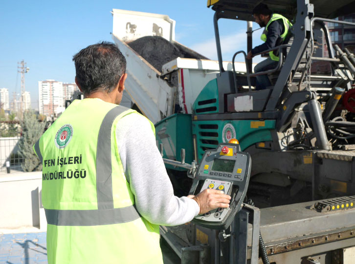 ETİMESGUT BELEDİYESİ YEŞİLOVA MAHALLESİNDE ASFALT ÇALIŞMASI GERÇEKLEŞTİRDİ!