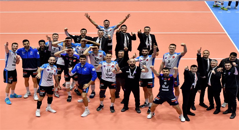 İlk finalist Halkbank